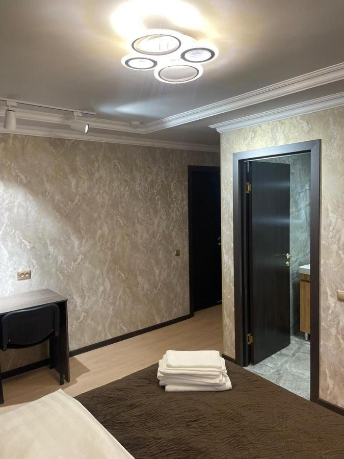 Hotel Lion Almaty Bagian luar foto