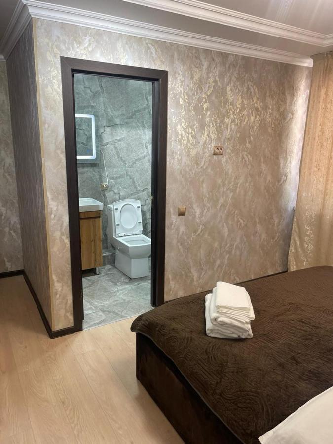 Hotel Lion Almaty Bagian luar foto
