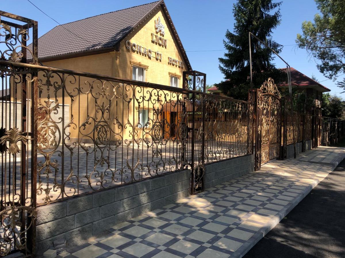 Hotel Lion Almaty Bagian luar foto