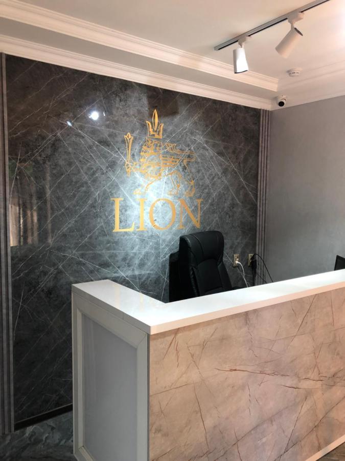 Hotel Lion Almaty Bagian luar foto