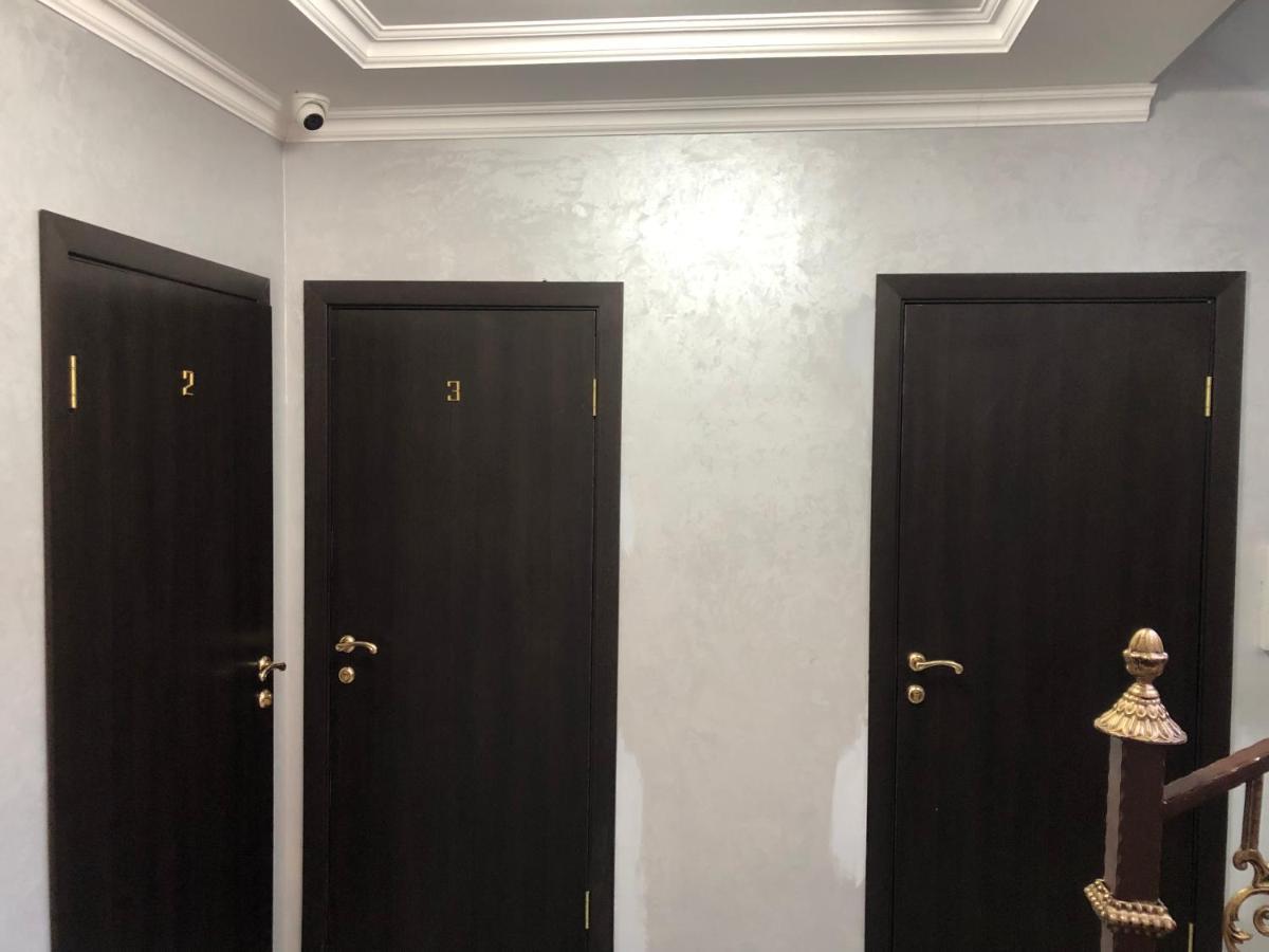 Hotel Lion Almaty Bagian luar foto
