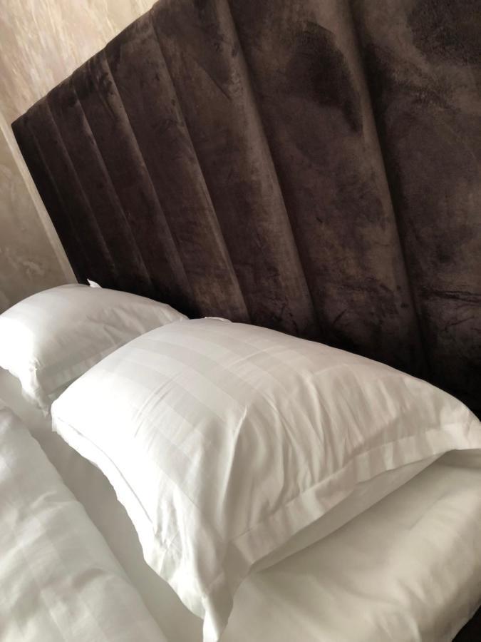 Hotel Lion Almaty Bagian luar foto