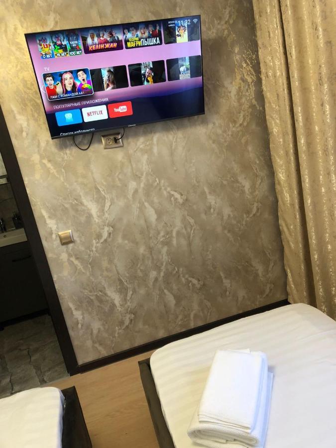 Hotel Lion Almaty Bagian luar foto