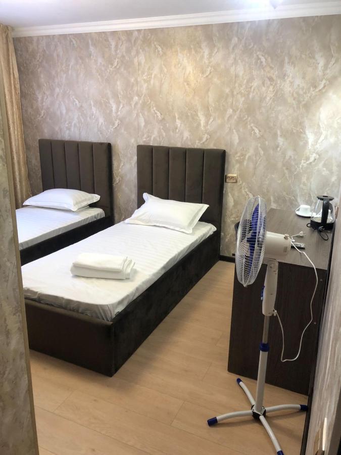 Hotel Lion Almaty Bagian luar foto
