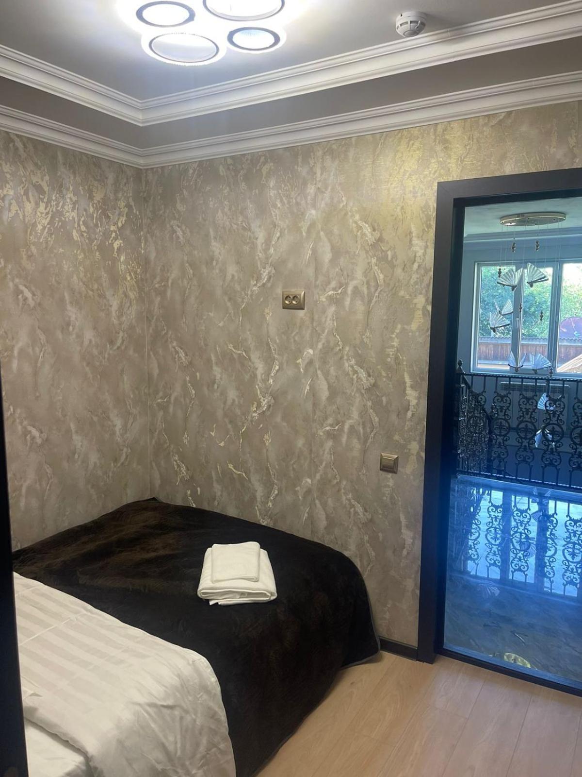 Hotel Lion Almaty Bagian luar foto