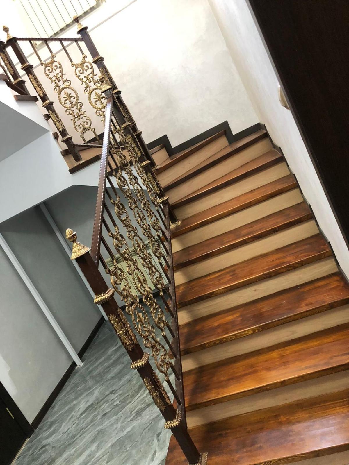 Hotel Lion Almaty Bagian luar foto
