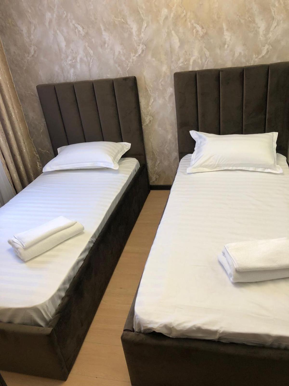 Hotel Lion Almaty Bagian luar foto