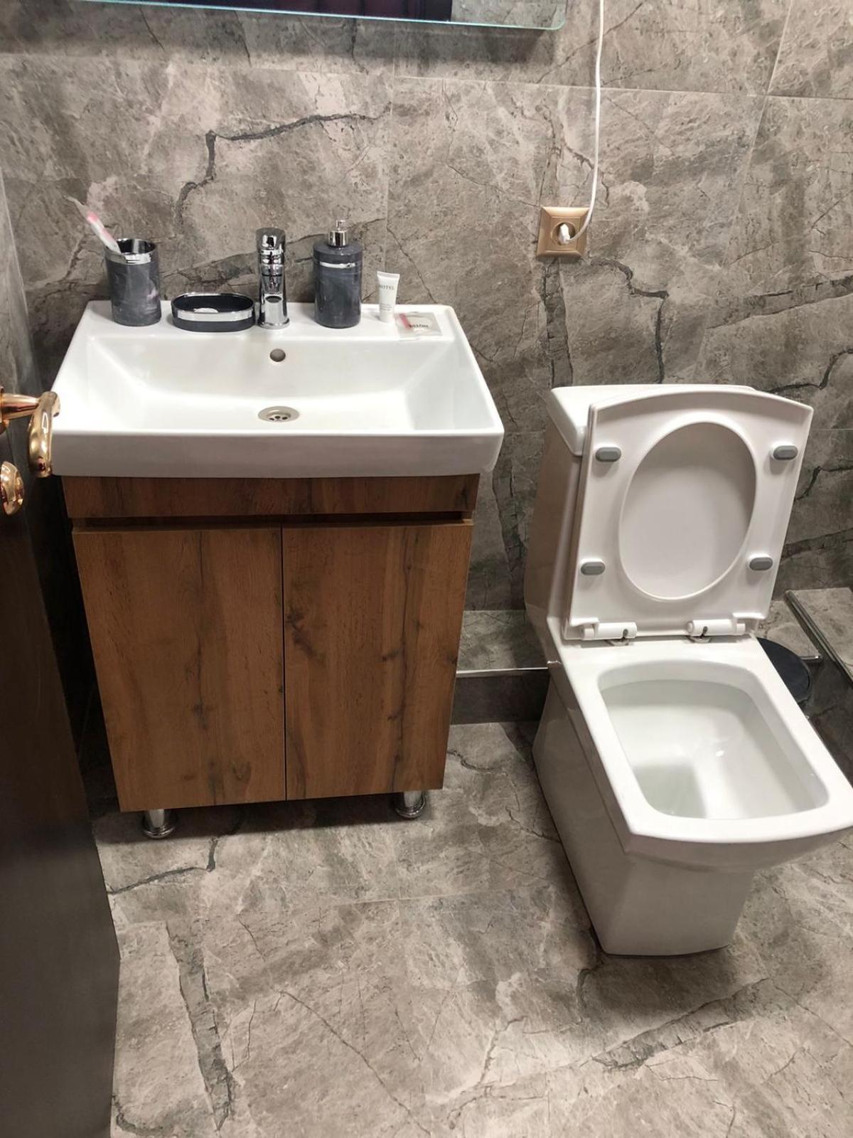 Hotel Lion Almaty Bagian luar foto